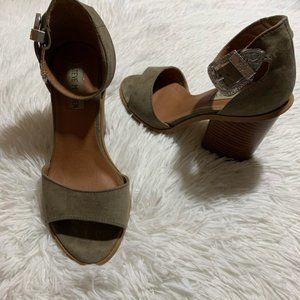 Steve Madden Ankle Strap Block Heel Sandals